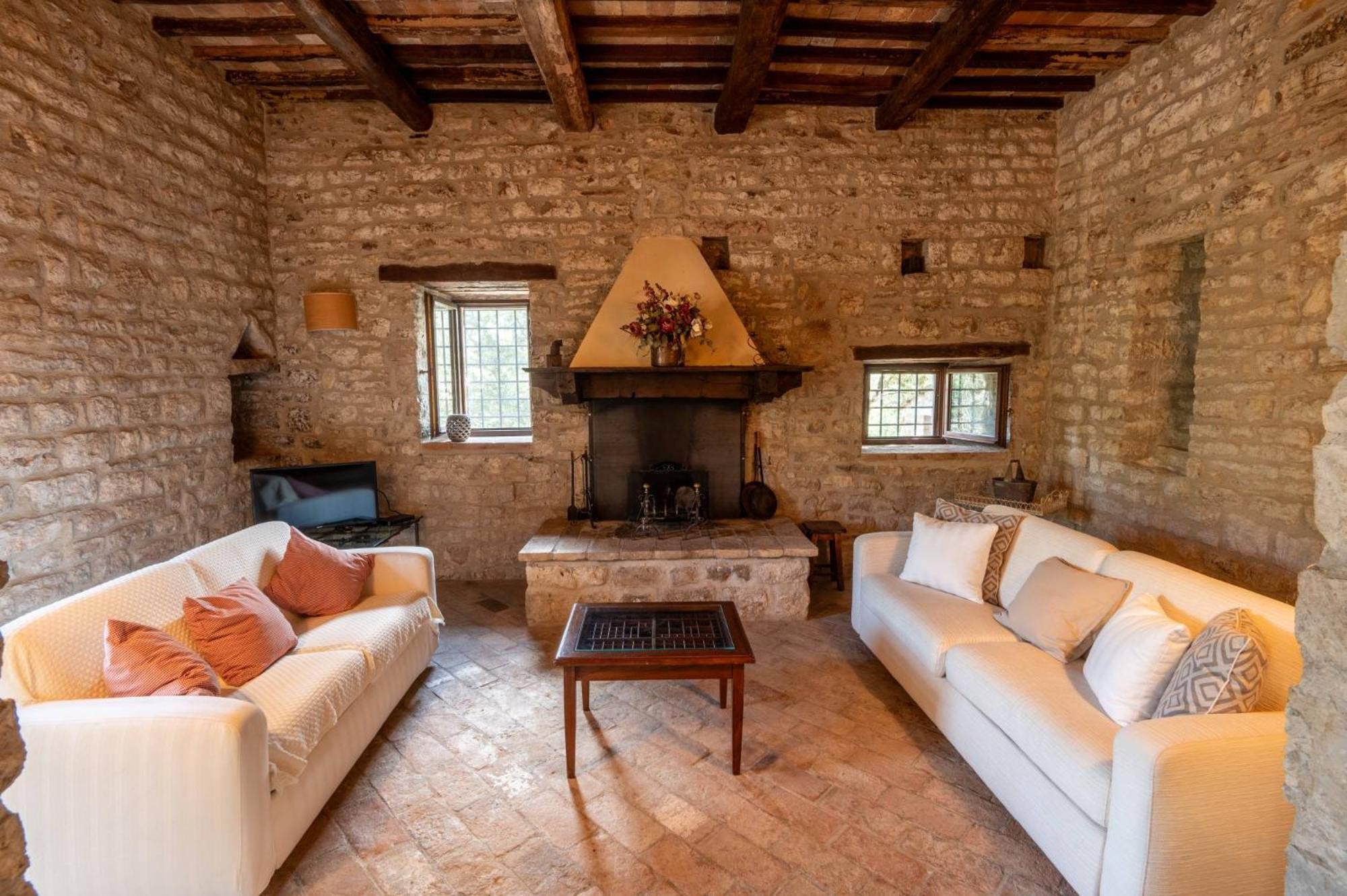 Castello Valenzino Bed & Breakfast Antognola Dış mekan fotoğraf
