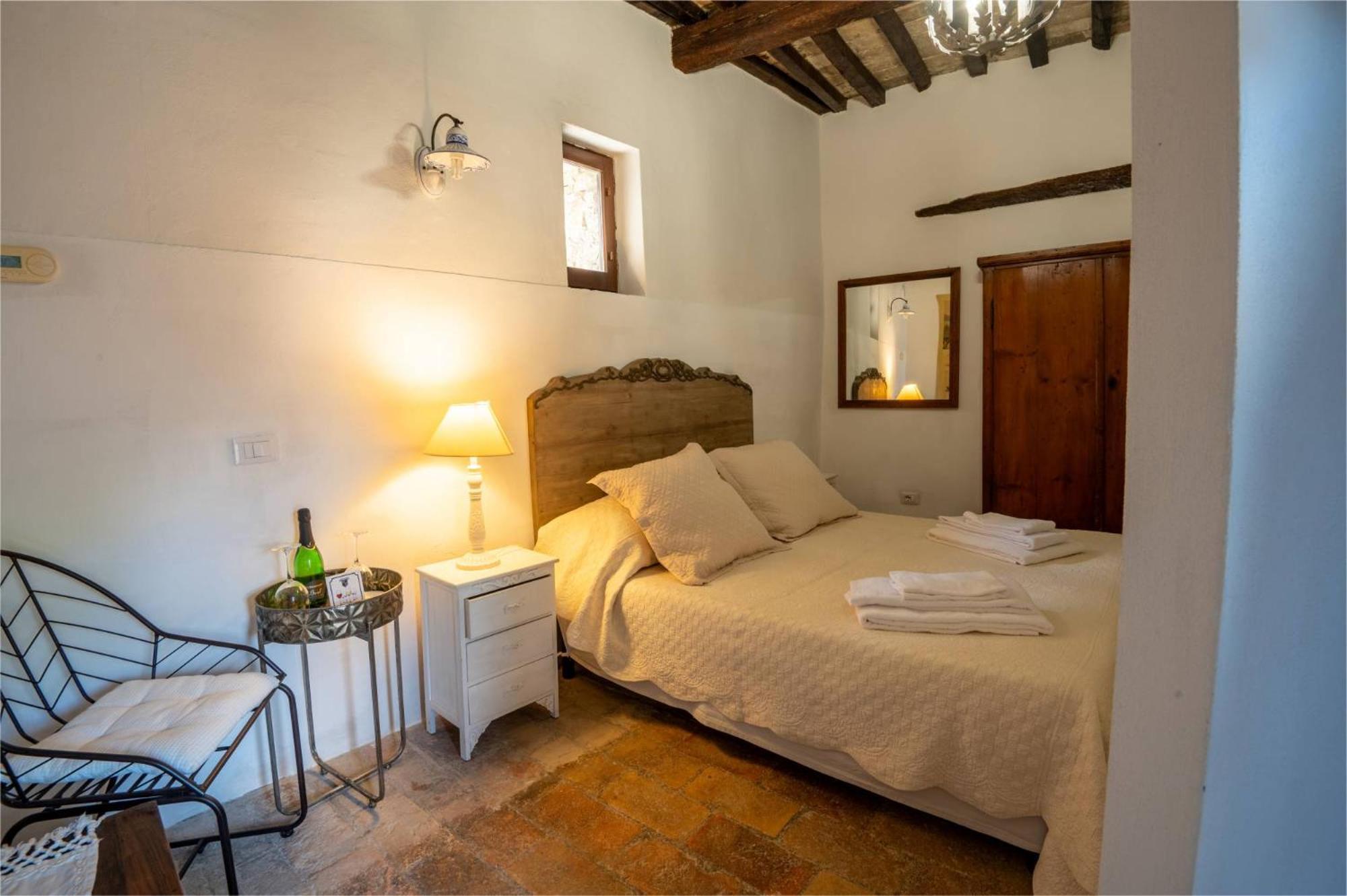 Castello Valenzino Bed & Breakfast Antognola Dış mekan fotoğraf